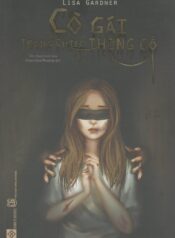 Cô Gái Trong Chiếc Thùng Gỗ